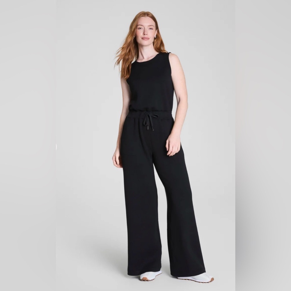 Sleeveless Black Wide-Leg Jumpsuit with Drawstring Waist